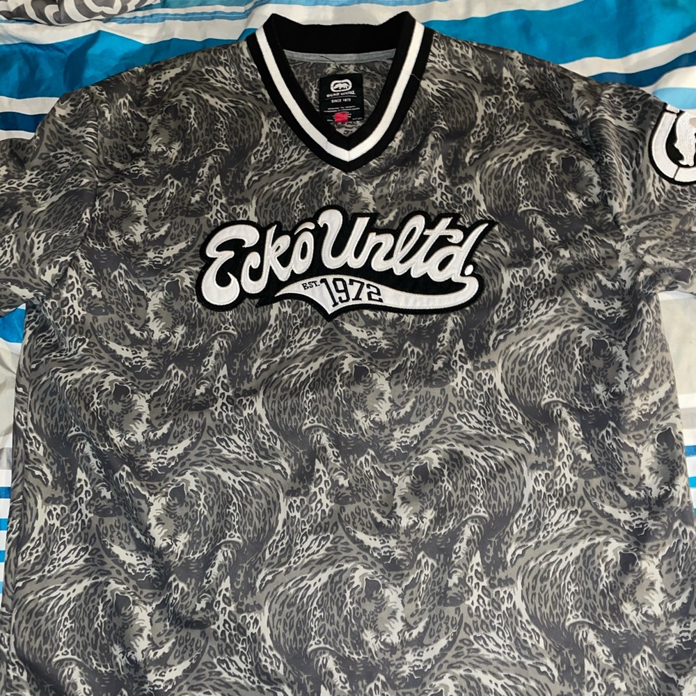 Grayish Ecko jersey shirt